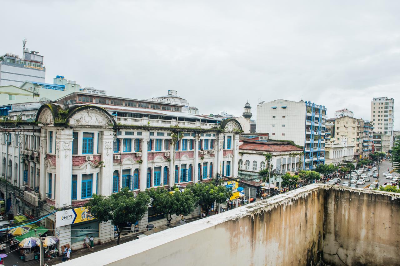 Dengba Hostel Yangón Exterior foto