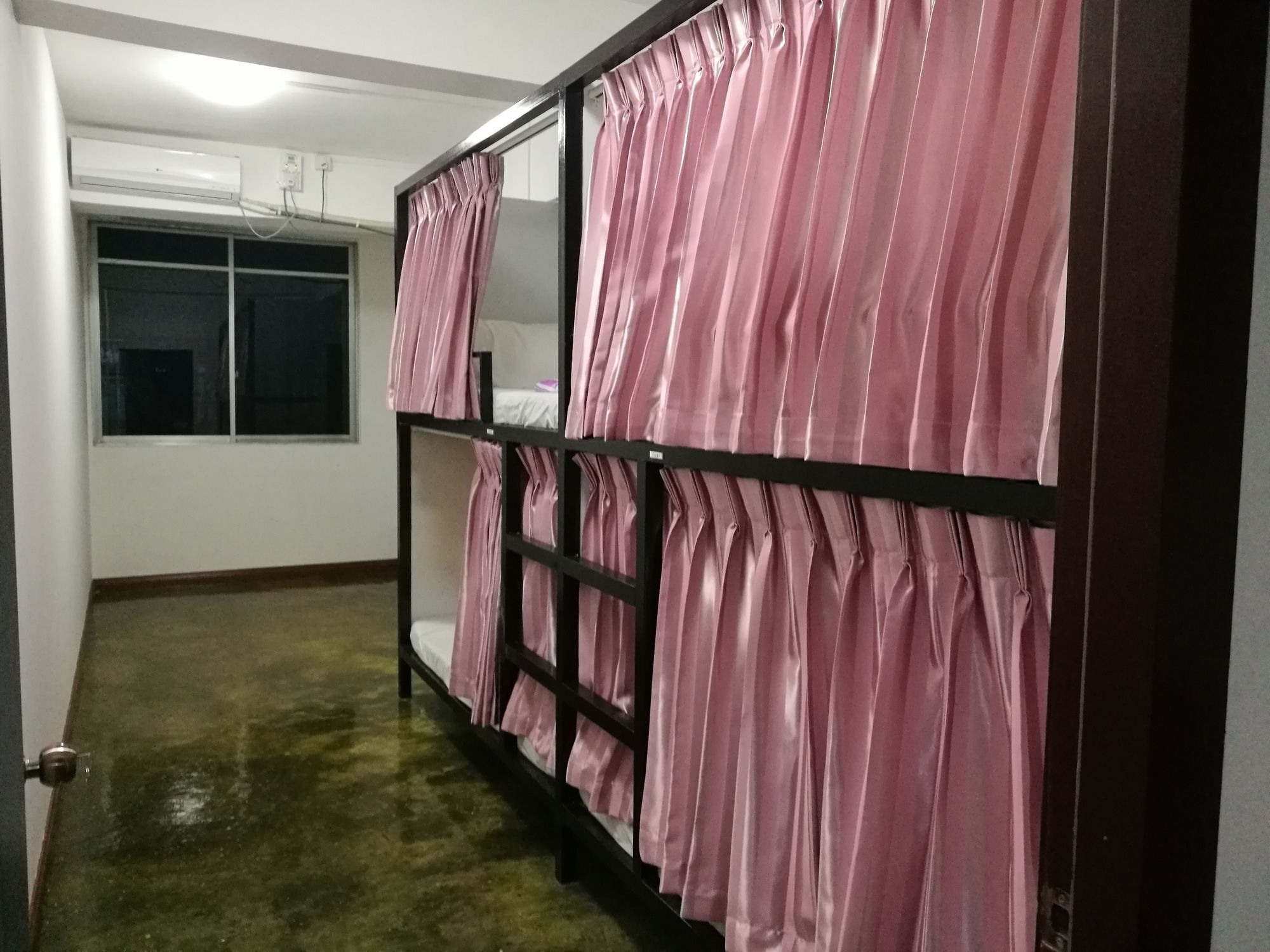 Dengba Hostel Yangón Exterior foto